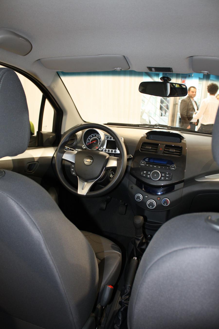  Chevrolet Spark 2010 года  (фото 40 из 77)